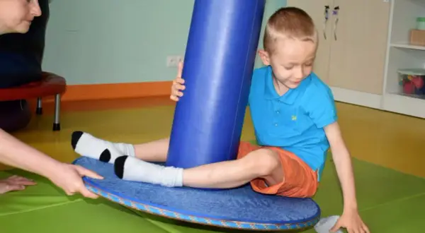 Sala sensoryczna w przedszkolu - jak wspiera rozwój dzieci?