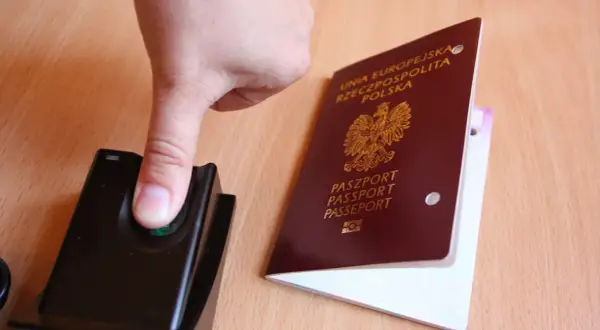 Ile lat ważny jest paszport dla dziecka? Sprawdź, by uniknąć problemów!