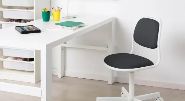 Najlepsze krzesło do biurka dla dziecka z IKEA – wygoda i ergonomia w jednym