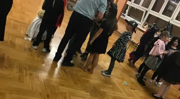 Szkoły integracyjne w Krakowie – wsparcie, rekrutacja i opinie dla rodziców