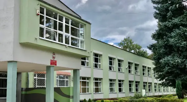 Szkoła z oddziałami integracyjnymi – korzyści, funkcjonowanie i jak wybrać najlepszą