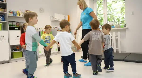 Przedszkola integracyjne w Gdańsku: Jak wybrać najlepsze dla dziecka z niepełnosprawnością?