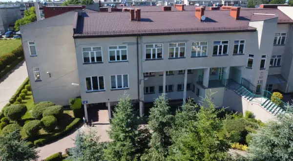 Szkoła Podstawowa nr 7 z oddziałami integracyjnymi – wszystko, co musisz wiedzieć przed wyborem